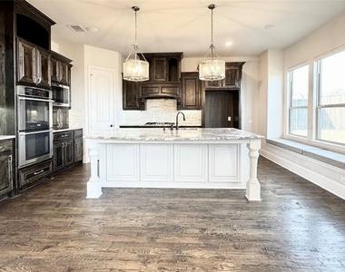 15172 Bardwell Lane - Photo Thumbnail 6