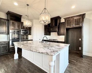 15172 Bardwell Lane - Photo Thumbnail 7