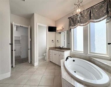 15172 Bardwell Lane - Photo Thumbnail 12