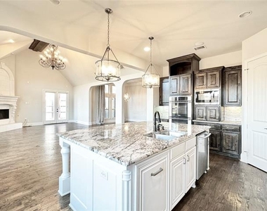 15172 Bardwell Lane - Photo Thumbnail 8