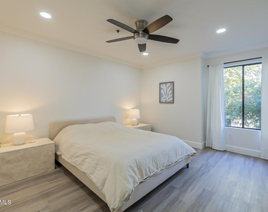 2025 E Campbell Avenue - Photo Thumbnail 18