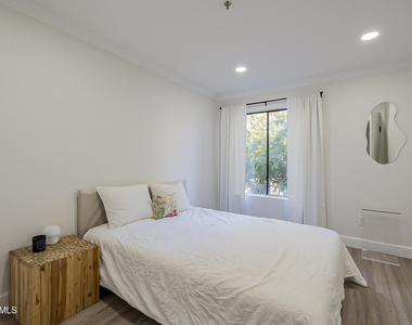 2025 E Campbell Avenue - Photo Thumbnail 6