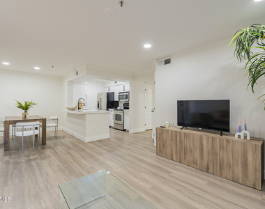 2025 E Campbell Avenue - Photo Thumbnail 12