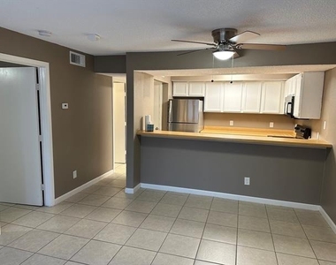 6108 Abrams Road - Photo Thumbnail 4