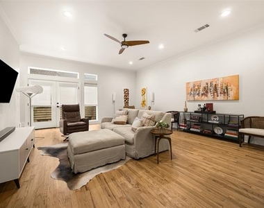 5711 Ross Avenue - Photo Thumbnail 7