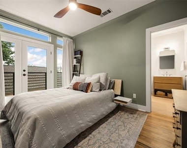 5711 Ross Avenue - Photo Thumbnail 12