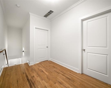5711 Ross Avenue - Photo Thumbnail 21