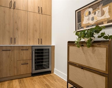 5711 Ross Avenue - Photo Thumbnail 6