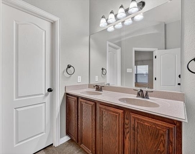 8204 Tierra Del Sol Road - Photo Thumbnail 15