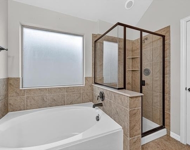 8204 Tierra Del Sol Road - Photo Thumbnail 14
