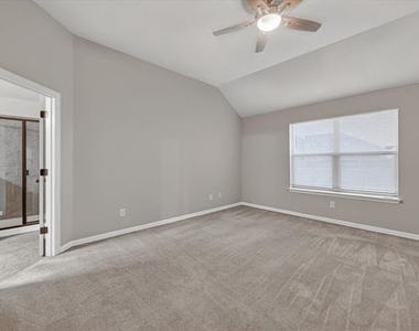 8204 Tierra Del Sol Road - Photo Thumbnail 11