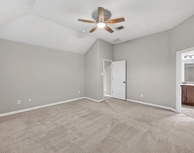 8204 Tierra Del Sol Road - Photo Thumbnail 12