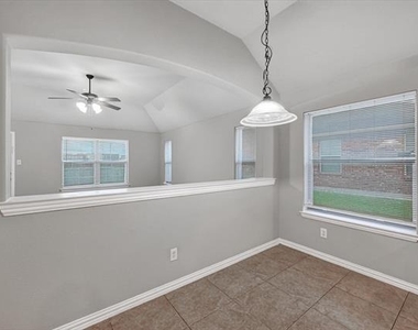 8204 Tierra Del Sol Road - Photo Thumbnail 6