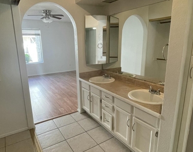 839 S Westwood -- - Photo Thumbnail 3