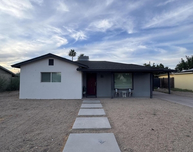 2238 E Mulberry Drive - Photo Thumbnail 12
