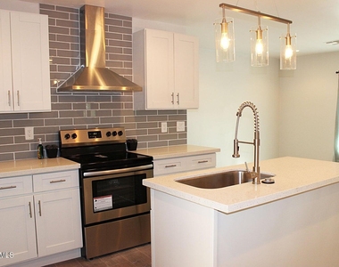 2238 E Mulberry Drive - Photo Thumbnail 3