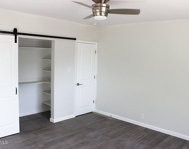 2238 E Mulberry Drive - Photo Thumbnail 7