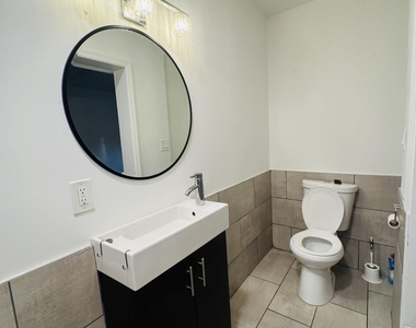 2238 E Mulberry Drive - Photo Thumbnail 18