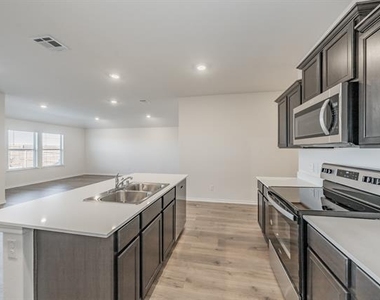 764 Primrose Lane - Photo Thumbnail 4