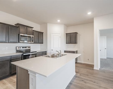 764 Primrose Lane - Photo Thumbnail 8