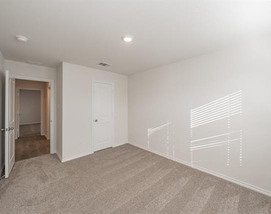 764 Primrose Lane - Photo Thumbnail 17