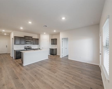 764 Primrose Lane - Photo Thumbnail 10