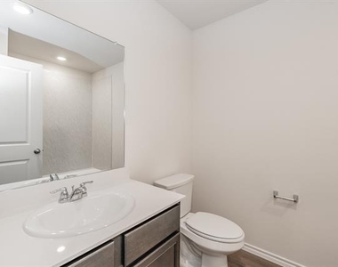 764 Primrose Lane - Photo Thumbnail 16