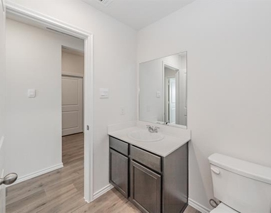 764 Primrose Lane - Photo Thumbnail 20