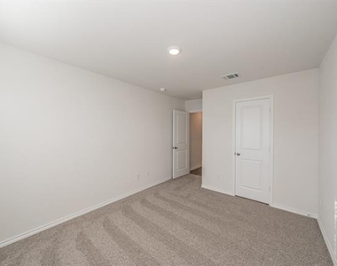 764 Primrose Lane - Photo Thumbnail 14