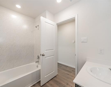 764 Primrose Lane - Photo Thumbnail 18
