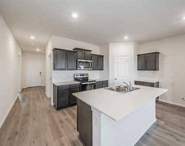 764 Primrose Lane - Photo Thumbnail 5