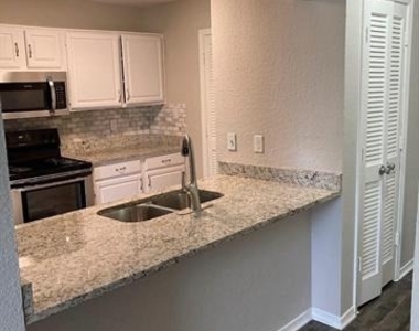 141 Valley View Drive - Photo Thumbnail 7