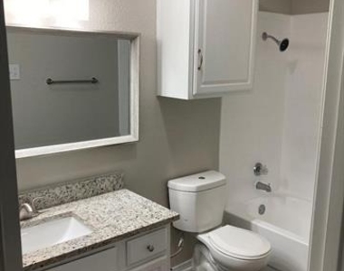 141 Valley View Drive - Photo Thumbnail 10