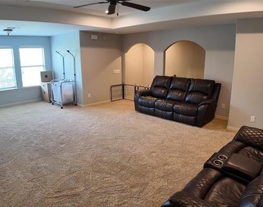 1109 Well Meadow Lane - Photo Thumbnail 12