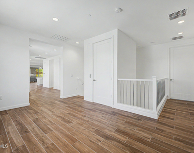 11673 N 136th Street - Photo Thumbnail 9