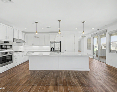 11673 N 136th Street - Photo Thumbnail 5