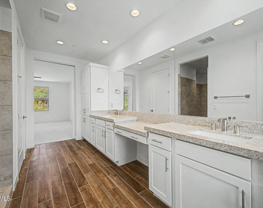 11673 N 136th Street - Photo Thumbnail 28