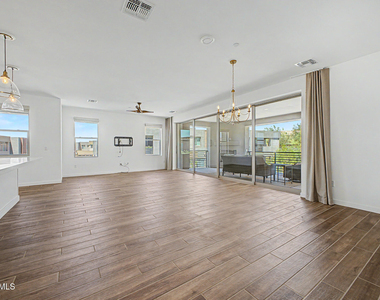 11673 N 136th Street - Photo Thumbnail 11
