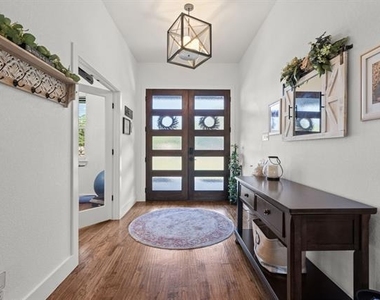 113 Revere Drive - Photo Thumbnail 9