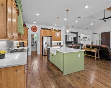 113 Revere Drive - Photo Thumbnail 11