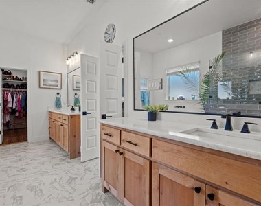 113 Revere Drive - Photo Thumbnail 27