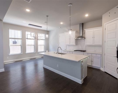 8521 Ottowa Ridge - Photo Thumbnail 7