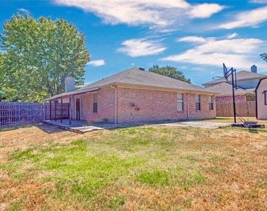 6702 Canyon Creek Drive - Photo Thumbnail 13