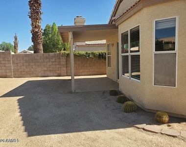 4740 E Dry Creek Road - Photo Thumbnail 10