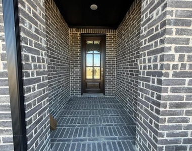 509 Wexford Drive - Photo Thumbnail 1