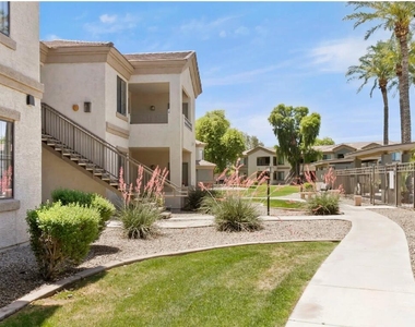 2100 N 145th Avenue - Photo Thumbnail 16