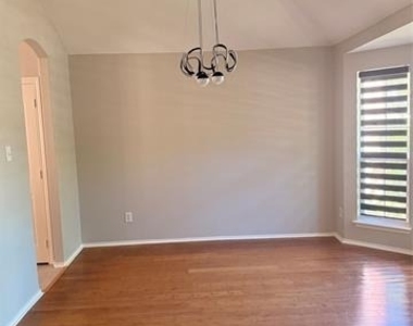 5721 Bandera Drive - Photo Thumbnail 8