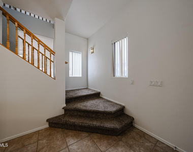 453 N 105th Place - Photo Thumbnail 4