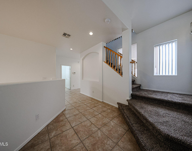 453 N 105th Place - Photo Thumbnail 3