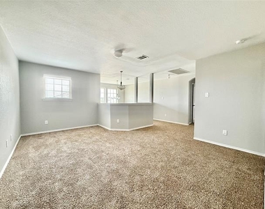 251 Cyrus Street - Photo Thumbnail 22
